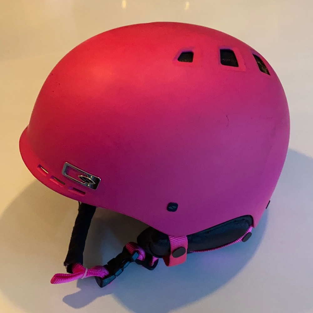Holt Women’s hot pink helmet Small